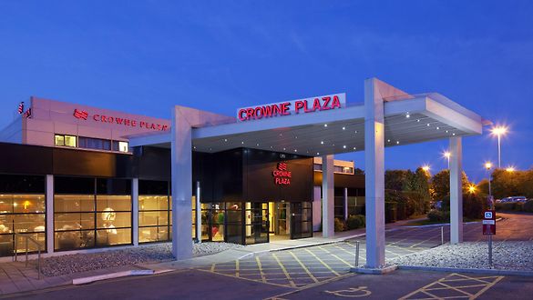 Discover the Best Manchester Airport Hotels with Car Parking