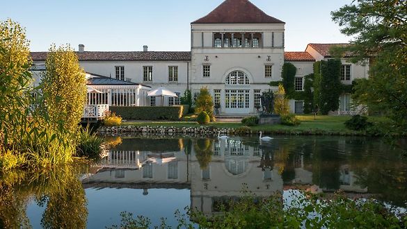 Discover the Convenience of Bordeaux Airport Hotels with Shuttle