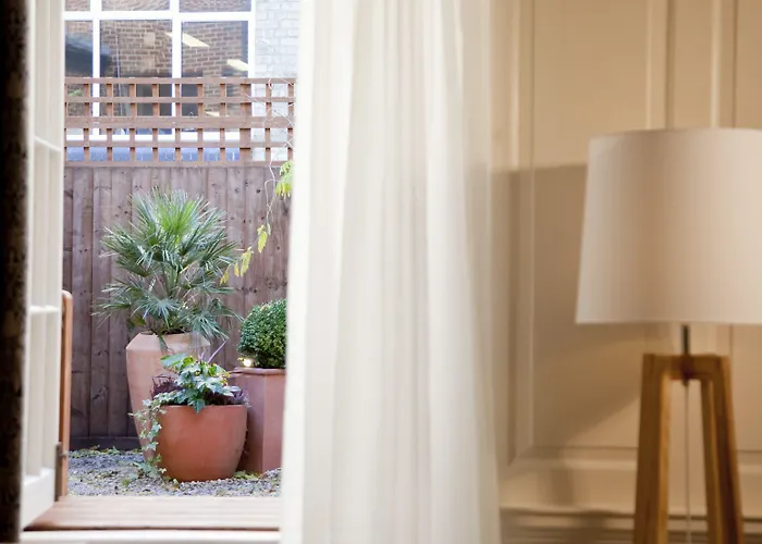Best Lavish Accommodations in Oxford's Heart