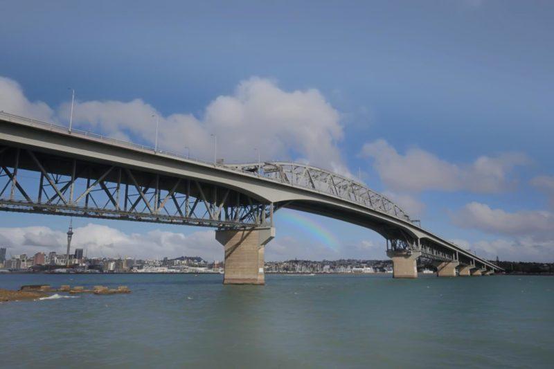 harbour bridge e arcobaleno-Auckland cosa vedere in 24 ore