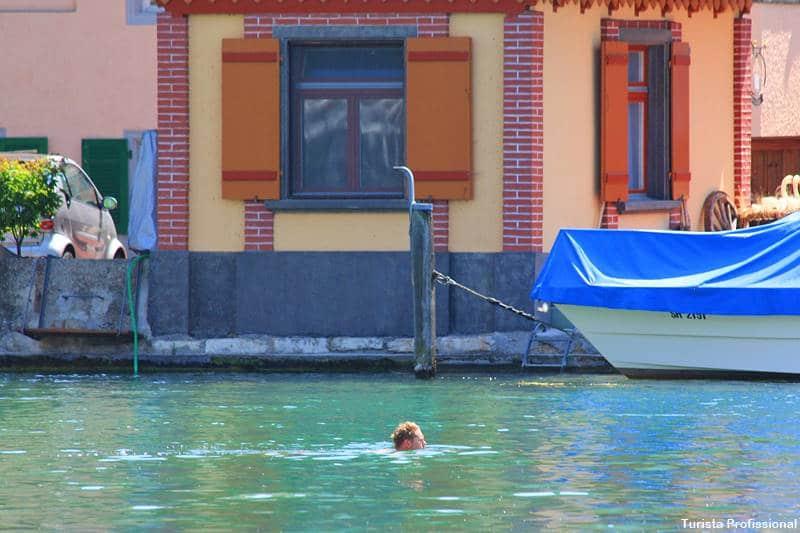 nadar no rio Reno - Cataratas do Reno e o que fazer em Schaffhausen, na Suíça